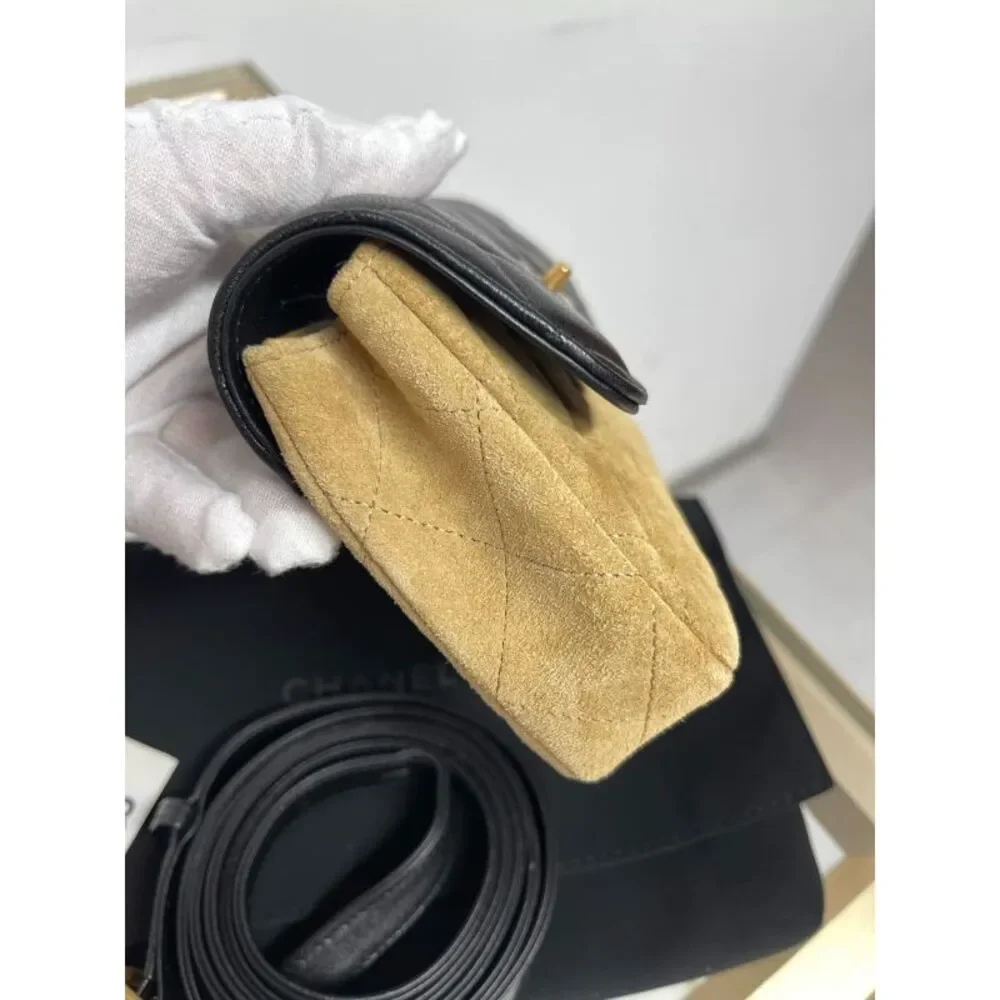 CHANEL brand color